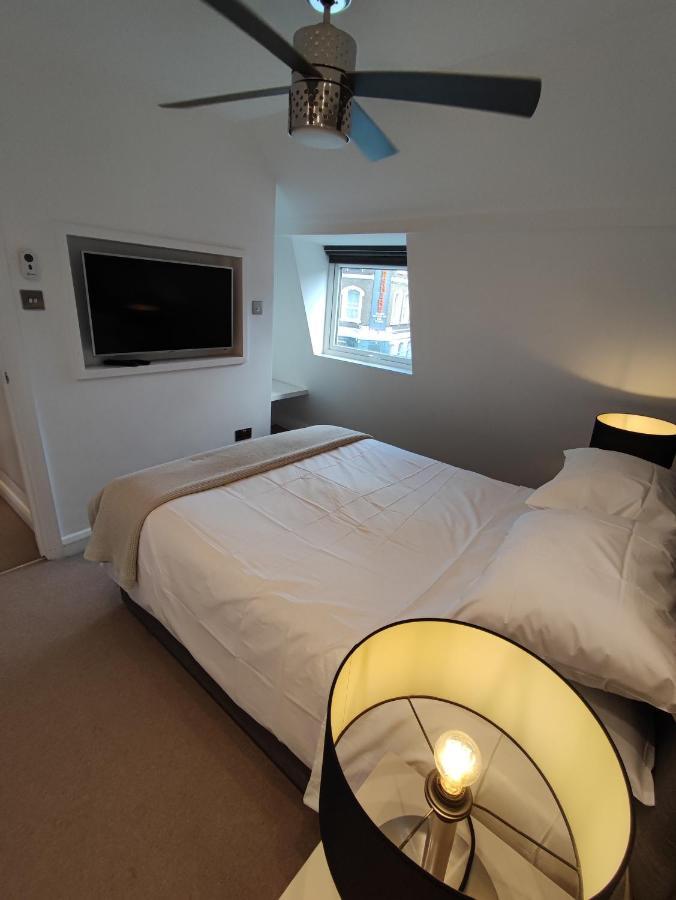 Modern 2 Bedroom Flat With Private Outdoor Terrace Londra Exterior foto