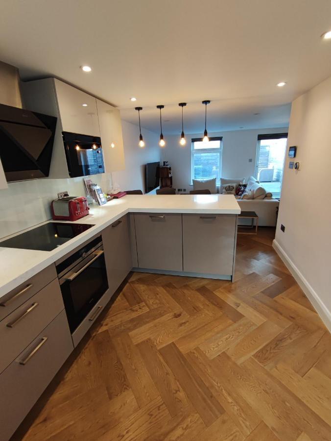 Modern 2 Bedroom Flat With Private Outdoor Terrace Londra Exterior foto