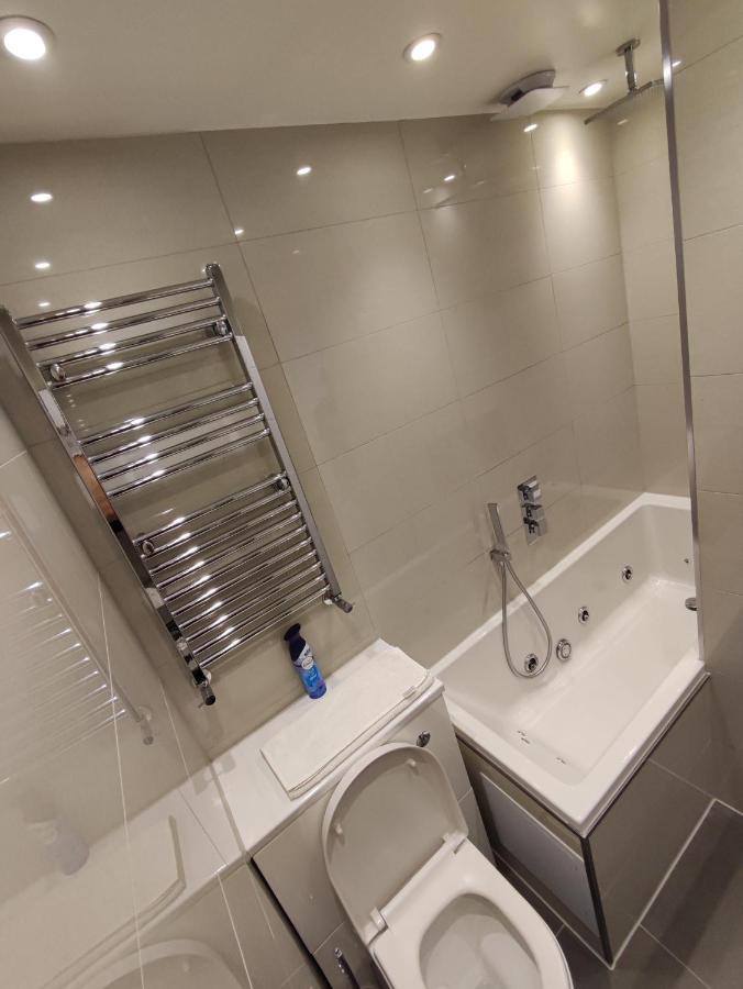 Modern 2 Bedroom Flat With Private Outdoor Terrace Londra Exterior foto